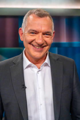 Hart aber Fair from Cologne on October 12, 2026. Pictured: Jan van Aken, a member of the Bundestag for The Left. Bärbel Bas has resigned as Minister of Labor and SPD chairwoman. Was she treated inhumanely? The political center in Germany is being hollowed out. The CDU a