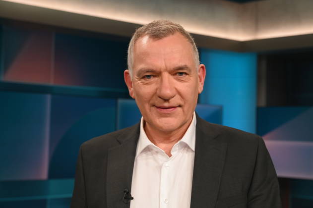 Politician Jan van Aken, DIE LINKE, Member of the Bundestag, party chair from 2024 to 2026, appeared as a guest on the ARD talk show *Hart aber Fair* to discuss the topic Strong Fringes, Weak Center: Will It Stay This Way?