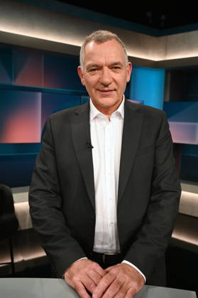 Politician Jan van Aken, DIE LINKE, Member of the Bundestag, party chair from 2024 to 2026, appeared as a guest on the ARD talk show *Hart aber Fair* to discuss the topic Strong Fringes, Weak Center: Will It Stay This Way?
