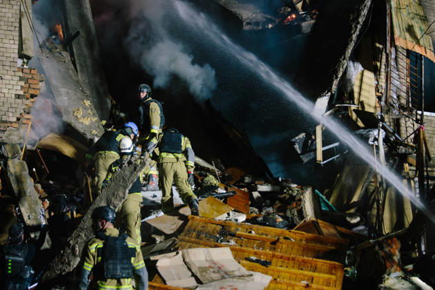 Consequences Of The Attack On Kharkiv Rescuers spray water to extinguish a fire while clearing rubble to reach trapped people in Kharkiv, Ukraine, on October 12, 2026. Kharkiv Ukraine  Copyright: xPavloxPakhomenkox originalFilename: pakhomenko-notitle261012_npYo0.jpg