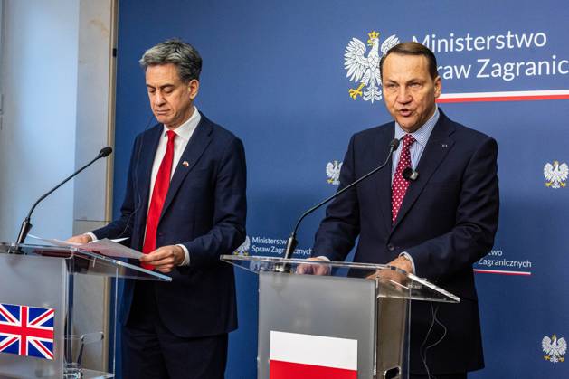 October 13, 2026, Warsaw, Mazovia, Poland: Poland s Minister of Foreign Affairs, Radoslaw Sikorski, speaks during the press conference..Foreign Secretary of the United Kingdom of Great Britain and Northern Ireland visits the Ministry of Foreign Affairs in Warsaw, Poland for a meeting with the Republic of Poland s Foreign Minister, Radoslaw Sikorski. During the subsequent press conference, the ministers discussed their countries ongoing cooperation in foreign policy issues, including supporting Ukraine in the war Russia is waging against it. Miliband also spoke of the ties his family has to Poland. Afterwards, the ministers travel to the second day of the Warsaw Security Forum. Warsaw Poland  - ZUMAs197 20261013_aaa_s197_017 Copyright: xNeilxMiltonx