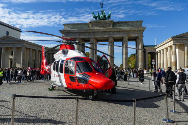 Helicopter Berlin 7aIMG 0576887 FüllerBerlin, Berlin, Germany Copyright: 7aktuell.dex xVincentxB. 0576887 20261013_7a_RETTUNGSREFORM_576887