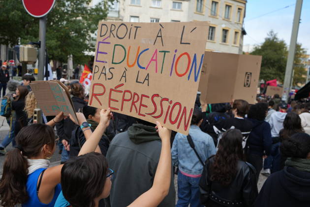 Students protest in Saint-Etienne, France SAINT-ETIENNE, FRANCE - OCTOBER 13: Thousands of people, carrying placards, march during a demonstration called by education unions and high school representatives amid the third teachers strike in two weeks in Saint-Etienne, France, on October 13, 2026. According to the prefecture, around 2,000 people took part in the march, while unions estimated the turnout at at least 4,000. A student delegation was due to meet with the prefect, while high school students called for another day of action on October 17. Stringer Anadolu Saint-Etienne France. Editorial use only. Please get in touch for any other usage.  Copyright: x2026xAnadoluxStringerx