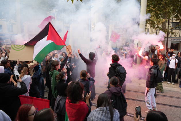 Students protest in Saint-Etienne, France SAINT-ETIENNE, FRANCE - OCTOBER 13: Thousands of people, carrying placards and Palestinian flags, march during a demonstration called by education unions and high school representatives amid the third teachers strike in two weeks in Saint-Etienne, France, on October 13, 2026. According to the prefecture, around 2,000 people took part in the march, while unions estimated the turnout at at least 4,000. A student delegation was due to meet with the prefect, while high school students called for another day of action on October 17. Stringer Anadolu Saint-Etienne France. Editorial use only. Please get in touch for any other usage.  Copyright: x2026xAnadoluxStringerx