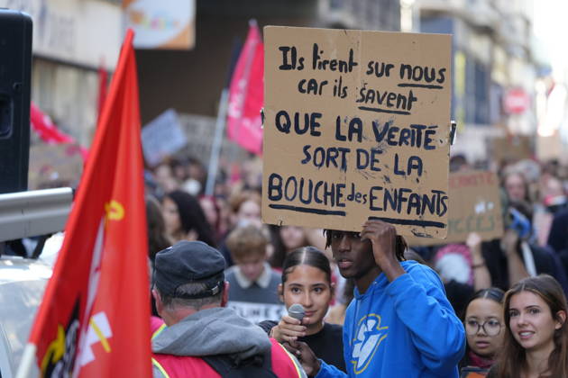 Students protest in Saint-Etienne, France SAINT-ETIENNE, FRANCE - OCTOBER 13: Thousands of people, carrying placards, march during a demonstration called by education unions and high school representatives amid the third teachers strike in two weeks in Saint-Etienne, France, on October 13, 2026. According to the prefecture, around 2,000 people took part in the march, while unions estimated the turnout at at least 4,000. A student delegation was due to meet with the prefect, while high school students called for another day of action on October 17. Stringer Anadolu Saint-Etienne France. Editorial use only. Please get in touch for any other usage.  Copyright: x2026xAnadoluxStringerx