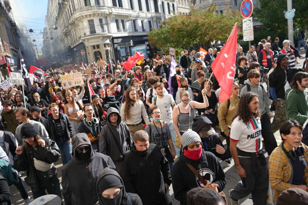 Students protest in Saint-Etienne, France SAINT-ETIENNE, FRANCE - OCTOBER 13: Thousands of people, carrying placards, march during a demonstration called by education unions and high school representatives amid the third teachers strike in two weeks in Saint-Etienne, France, on October 13, 2026. According to the prefecture, around 2,000 people took part in the march, while unions estimated the turnout at at least 4,000. A student delegation was due to meet with the prefect, while high school students called for another day of action on October 17. Stringer Anadolu Saint-Etienne France. Editorial use only. Please get in touch for any other usage.  Copyright: x2026xAnadoluxStringerx