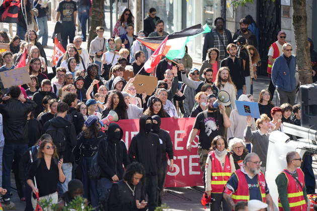 Students protest in Saint-Etienne, France SAINT-ETIENNE, FRANCE - OCTOBER 13: Thousands of people, carrying placards and Palestinian flags, march during a demonstration called by education unions and high school representatives amid the third teachers strike in two weeks in Saint-Etienne, France, on October 13, 2026. According to the prefecture, around 2,000 people took part in the march, while unions estimated the turnout at at least 4,000. A student delegation was due to meet with the prefect, while high school students called for another day of action on October 17. Stringer Anadolu Saint-Etienne France. Editorial use only. Please get in touch for any other usage.  Copyright: x2026xAnadoluxStringerx