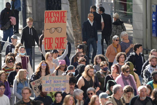 Students protest in Saint-Etienne, France SAINT-ETIENNE, FRANCE - OCTOBER 13: Thousands of people, carrying placards, march during a demonstration called by education unions and high school representatives amid the third teachers strike in two weeks in Saint-Etienne, France, on October 13, 2026. According to the prefecture, around 2,000 people took part in the march, while unions estimated the turnout at at least 4,000. A student delegation was due to meet with the prefect, while high school students called for another day of action on October 17. Stringer Anadolu Saint-Etienne France. Editorial use only. Please get in touch for any other usage.  Copyright: x2026xAnadoluxStringerx