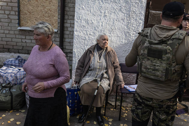 Police unit White Angels facilitates safe evacuation for family in war-torn Ukraine KRAMATORSK, UKRAINE - OCTOBER 13: A woman sitting at an evacuation point after being evacuated by the ‘White Angels’ police unit in the city of Kramatorsk, Ukraine, on October 13, 2026. Diego Herrera Carcedo Anadolu Kramatorsk Ukraine. Editorial use only. Please get in touch for any other usage.  Copyright: x2026xAnadoluxDiegoxHerreraxCarcedox