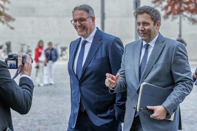 Alexander Schweitzer (SPD), Federal Minister of Labor and Social Affairs-designate, and Lars Klingbeil (SPD), Federal Minister of Finance, during a press statement; Alexander Schweitzer (SPD), Federal Minister of Labor and Social Affairs-designate, and Lars Klingbeil (SPD), Federal Minister of Finance, during a press statement in front of the Bundestag on Oc