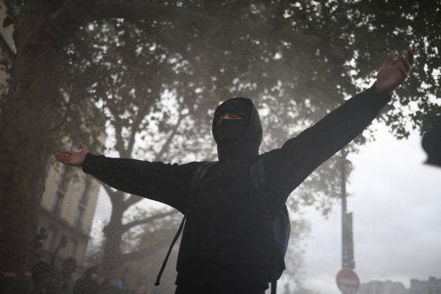 Students Protest in Paris - France - Tear gas and water cannon launched by police during a demonstration of high-school students near the Cathedral of Saint-Louis-des-Invalides in Paris, on October 13, 2026, as part of a nationwide high school mobilisation. France sees nationwide demonstrations on October 13 in support of students protesting poor classroom conditions for weeks, as authorities and participants remain wary of further violence. Photo by Raphael Lafargue ABACAPRESS.COM Paris France  Copyright: xLafarguexRaphael ABACAx