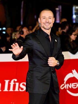 IPA89642287 - Rome, 2026 Film Festival - Evening 1 - Red Carpet at the Opening Ceremony In the photo: Stefano Accorsi Copyright: xMarcoxProvvisionatox xPoolxRomaxFilmxFestx2026x IPA89642287