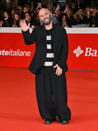 IPA89645567 - Rome, 2026 Film Festival - Evening 1 - Red Carpet Opening Ceremony. Pictured: Giuliano Sangiorgi Copyright: xMaurizioxD Avanzox xPoolxRomaxFilmxFestx2026x IPA89645567