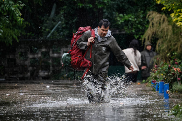Santiago, October 13, 2026: Flooding at the intersection of Irarrazaval and Lo Encalada in the municipality of Nunoa due to heavy rains in the capital. Diego Martin Aton Chile, Aton 1199654 jpeg  Copyright: DIEGOxMARTIN ATONxCHILE