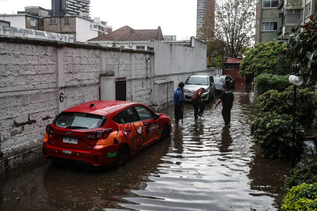 Santiago, October 13, 2026: Flooding at the intersection of Irarrazaval and Lo Encalada in the municipality of Nunoa due to heavy rains in the capital. Diego Martin Aton Chile, Aton 1199660 jpeg  Copyright: DIEGOxMARTIN ATONxCHILE