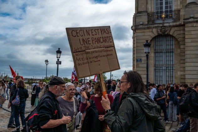 October 13, 2026, Bordeaux, Nouvelle-Aquitaine, France: High school students are protesting all over France, particularly here in Bordeaux. Their grievances are as follows: a shortage of staff, overcrowded class schedules, dilapidated infrastructure, a stressful college counseling process (career guidance), and deteriorating learning conditions. Bordeaux France - ZUMAh207 20261013_zip_h207_009 Copyright: xFabricexHebertx