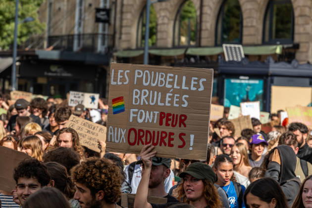 October 13, 2026, Bordeaux, Nouvelle-Aquitaine, France: High school students are protesting all over France, particularly here in Bordeaux. Their grievances are as follows: a shortage of staff, overcrowded class schedules, dilapidated infrastructure, a stressful college counseling process (career guidance), and deteriorating learning conditions. Bordeaux France  - ZUMAh207 20261013_zip_h207_097 Copyright: xFabricexHebertx