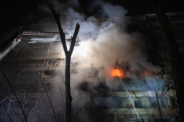 2 dead and 21 injured as Russian missile hits Kyiv residential building KYIV, UKRAINE - OCTOBER 14: Firefighters battle a blaze at a residential building struck by a Russian ballistic missile in Kyiv s Desnianskyi district on October 14, 2026. Kyiv Mayor Vitalii Klychko reported that 2 people were killed and 21 injured in the early-morning strike, while the Ukrainian Air Force stated that allies did not provide early launch intelligence. Danylo Antoniuk Anadolu Kyiv Ukraine. Editorial use only. Please get in touch for any other usage.  Copyright: x2026xAnadoluxDanyloxAntoniukx