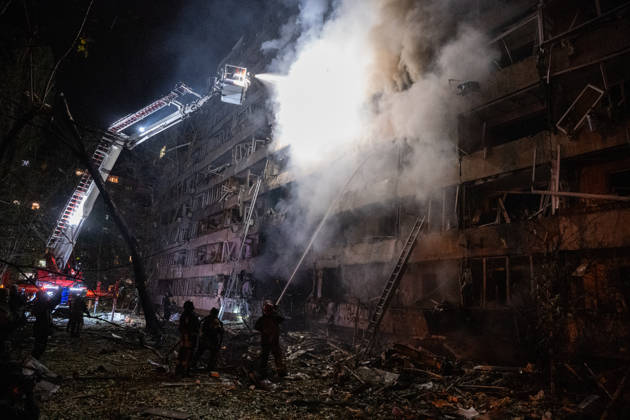2 dead and 21 injured as Russian missile hits Kyiv residential building KYIV, UKRAINE - OCTOBER 14: Firefighters battle a blaze at a residential building struck by a Russian ballistic missile in Kyiv s Desnianskyi district on October 14, 2026. Kyiv Mayor Vitalii Klychko reported that 2 people were killed and 21 injured in the early-morning strike, while the Ukrainian Air Force stated that allies did not provide early launch intelligence. Danylo Antoniuk Anadolu Kyiv Ukraine. Editorial use only. Please get in touch for any other usage.  Copyright: x2026xAnadoluxDanyloxAntoniukx