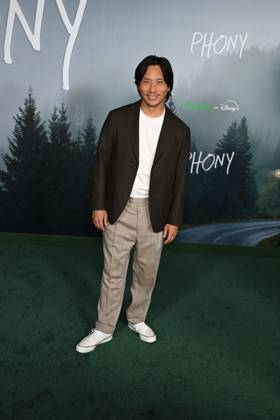 Los Angeles , CA: - OCTOBER 13: Kelvin Yu at the Los Angeles premiere of Hulu s Phony at Pacific Design Center on October 13, 2026 Credit: Michael Mattes USA - ZUMAa123 20261013_zaa_a123_113 Copyright: xAdMediax