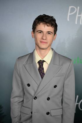 Los Angeles , CA: - OCTOBER 13: Sam Nivola at the Los Angeles premiere of Hulu s Phony at Pacific Design Center on October 13, 2026 Credit: Michael Mattes USA - ZUMAa123 20261013_zaa_a123_121 Copyright: xAdMediax