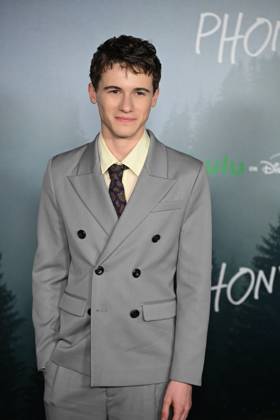 Los Angeles , CA: - OCTOBER 13: Sam Nivola at the Los Angeles premiere of Hulu s Phony at Pacific Design Center on October 13, 2026 Credit: Michael Mattes USA - ZUMAa123 20261013_zaa_a123_139 Copyright: xAdMediax
