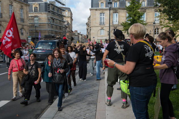 High School Stdent Mobilisation - Bordeaux High school students march with placards through the streets of Bordeaux, France on October 13, 2026, during Act V of the high school student mobilisation against education reforms. Photo by Fabrice Sapte ABACAPRESS.COM Bordeaux France Copyright: xSaptexFabrice ABACAx