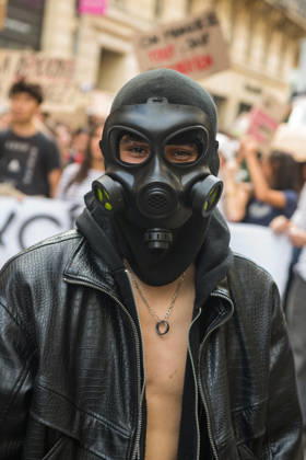 High School Stdent Mobilisation - Bordeaux A protester wearing a balaclava and a gas mask is seen during Act V of the high school student mobilisation in Bordeaux, France on October 13, 2026. Photo by Fabrice Sapte ABACAPRESS.COM Bordeaux France Copyright: xSaptexFabrice ABACAx