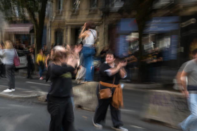 High School Stdent Mobilisation - Bordeaux Protesters clap during Act V of the high school student mobilisation in Bordeaux, France on October 13, 2026. Photograph featuring motion blur. Photo by Fabrice Sapte ABACAPRESS.COM Bordeaux France Copyright: xSaptexFabrice ABACAx