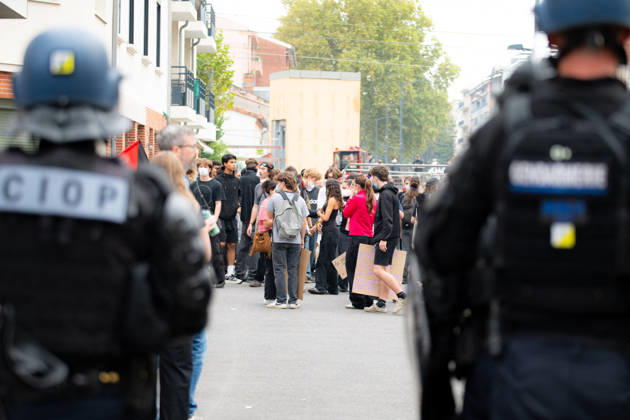 Student Protesters Clash With CRS In Toulouse - France French Gendarmerie and protesters are seen during a student protest in Toulouse, France on October 13, 2026. Photo by Nathan Barange ABACAPRESS.COM Toulouse HAUTE-GARONNE France  Copyright: xBarangexNathan ABACAx