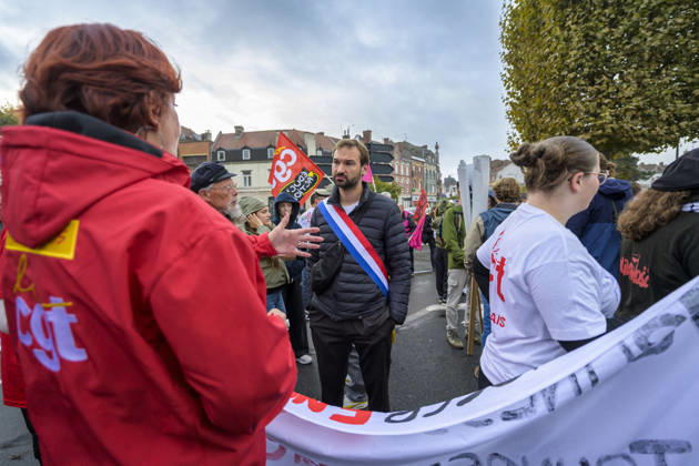 High School Students Demonstrate With Marine Tondelier In Lens - France Ugo Bernalicis, deputy of the French National Assembly for the Nord department, joins high school students from Lens during a protest march through the streets of Lens, Pas de Calais, France on October 13, 2026. The demonstration involved students from local high schools accompanied by political figures, teachers, and union representatives. Photo by Blanquart C ANDBZ ABACAPRESS.COM Lens Hauts-de-France France  Copyright: xBlanquartxCh ANDBZ ABACAx