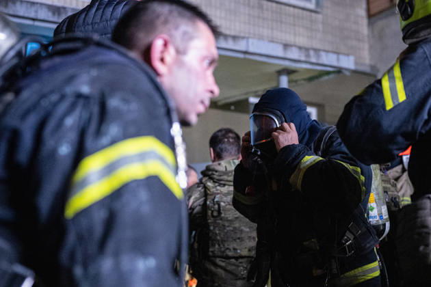 RECORD DATE NOT STATED Rescuers work at the scene of a Russian missile strike on a nine-story residential building in Kyiv’s Desnianskyi district, Ukraine, on October 14, 2026. Russia launched a massive ballistic missile attack on the capital. Three women were killed and 19 people were injured in the Desnianskyi district, including a seven-year-old girl. Apartments on the first through eighth floors of the building were also damaged (Photo by Danylo Antoniuk Ukrinform) Ballistic missile strikes next to nine-story residential building in Desnianskyi district of Kyiv  Copyright: xDanyloxAntoniukx