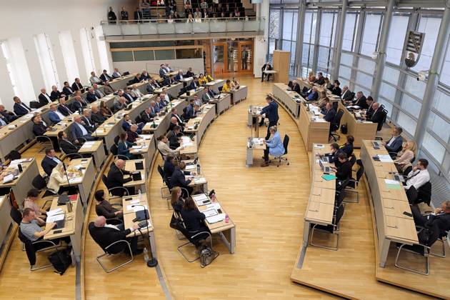 Magdeburg, Saxony-Anhalt, Germany, October 14, 2026 State Parliament Special Session Acting Minister-President Sven Schulze (CDU) stands at the lectern Copyright: xdtsxNachrichtenagenturx dts_138734