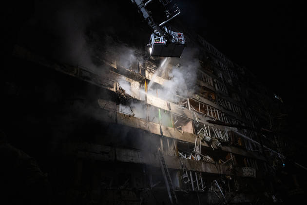 Ballistic missile strikes next to nine-story residential building in Desnianskyi district of Kyiv A rescuer on an aerial platform extinguishes a fire that broke out after a Russian missile strike on a nine-story residential building in Kyiv’s Desnianskyi district, Ukraine, on October 14, 2026. Russia launched a massive ballistic missile attack on the capital. Three women were killed and 19 people were injured in the Desnianskyi district, including a seven-year-old girl. Apartments on the first through eighth floors of the building were also damaged, Credit:Danylo Antoniuk Ukrinform Avalon Ukraine, Kyiv  Copyright: xDanyloxAntoniukx xUkrinformx xAvalonx 1143212164