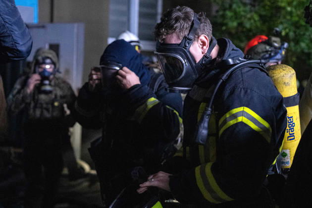 Ballistic missile strikes next to nine-story residential building in Desnianskyi district of Kyiv Rescuers work at the site of a Russian missile strike on a nine-story residential building in Kyiv’s Desnianskyi district, Ukraine, on October 14, 2026. Russia launched a massive ballistic missile attack on the capital. Three women were killed and 19 people were injured in the Desnianskyi district, including a seven-year-old girl. Apartments on the first through eighth floors of the building were also damaged, Credit:Danylo Antoniuk Ukrinform Avalon Ukraine, Kyiv  Copyright: xDanyloxAntoniukx xUkrinformx xAvalonx 1143212226