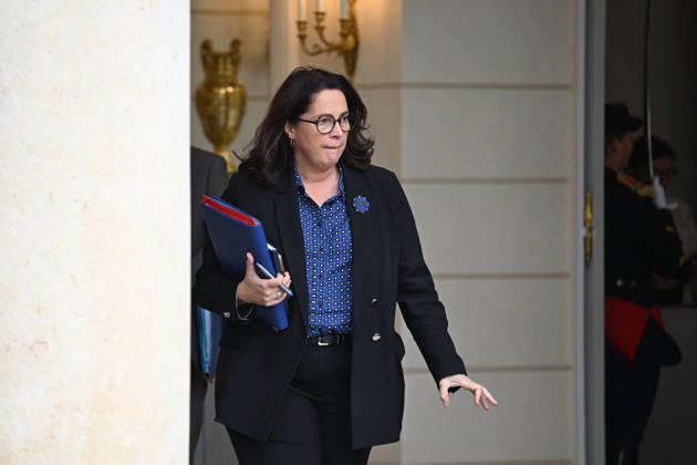 Weekly Cabinet Meeting at the Elysee Palace French Minister for Sports, Youth and Associative Life Marina Ferrari leaves after the weekly cabinet meeting (Conseil des ministres) at the Elysee Palace in Paris, France, on October 14, 2026. Photo by Tomas Stevens ABACAPRESS.COM Paris France  Copyright: xStevensxTomas ABACAx