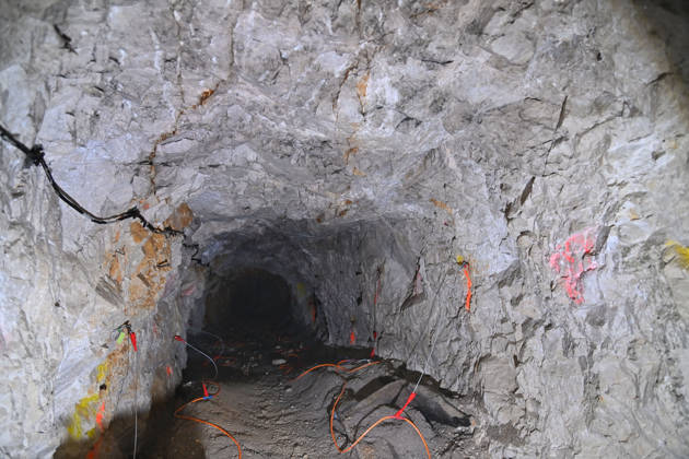 Research tunnels in the permafrost of the Zugspitze massif equipped with wired measuring devices for geological monitoring. Minister-President Dr. Markus Söder and Environment Minister Thorsten Glauber are briefed by geologist Prof. Dr. Michael Krautblatter of the Technical University of Munich at the Zug