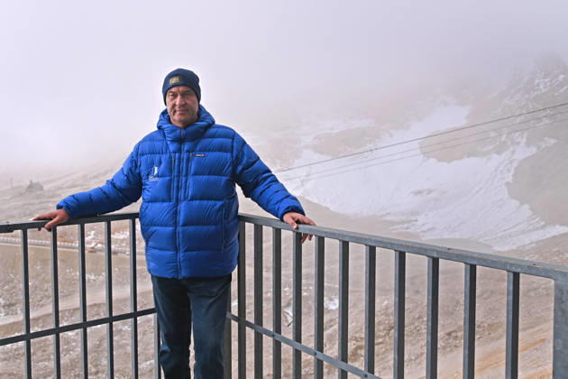 Markus SOEDER, Minister-President of Bavaria and CSU Chairman, in front of the shrinking Schneeferner Glacier on the Zugspitzplatt beneath a thick blanket of clouds. Minister-President Dr. Markus Soeder and Environment Minister Thorsten Glauber are briefed