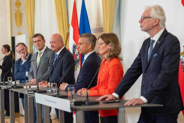 October 14, 2026 Press Conference on Industrial Strategy: Sepp Schellhorn (NEOS), State Secretary at the Federal Ministry for European and International Affairs; Peter Hanke (S