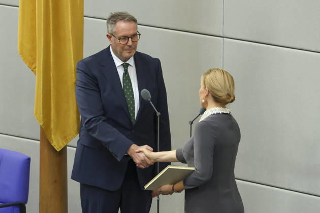 Alexander Schweitzer and Julia Klöckner at the session of the German Bundestag on October 14, 2026, in Berlin; Chancellor Merz delivering the government’s policy statement to the German Bundestag