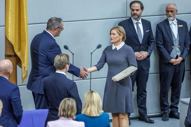 Bundestag: Alexander Schweitzer (SPD), Federal Minister of Labor and Social Affairs, was sworn in by Bundestag President Julia Kloeckner at the German Bundestag on October 14, 2026, in Berlin, Berlin, Berlin, Germany, Bundestag