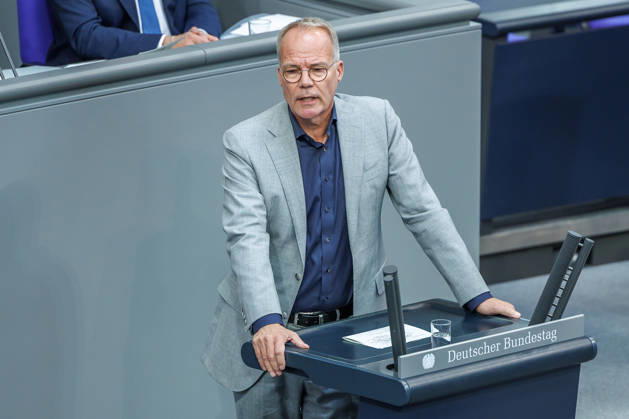 Bundestag: Matthias Miersch (SPD) at the German Bundestag on October 14, 2026, in Berlin, Berlin, Berlin, Germany, Bundestag