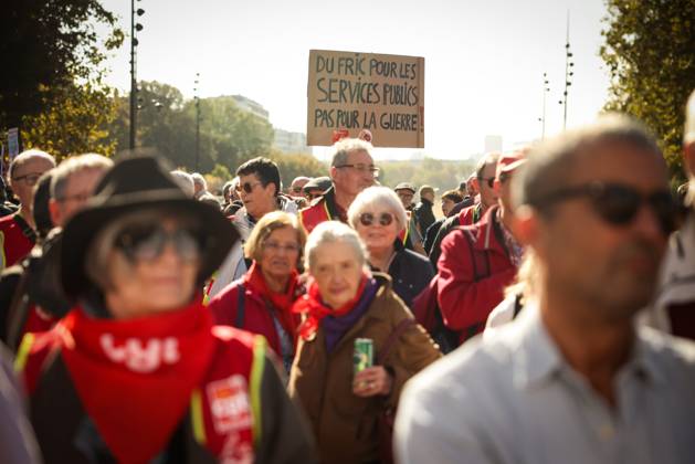 PENSION PROTEST Thomas Padilla MAXPPP Paris FRANCE October 14, 2026 PROTEST IN DEFENSE OF PENSIONS NEAR THE AGIRC ARRCO HEADQUARTERS—a demonstration called by the CGT trade union to demand that supplemental pensions be indexed to inflation following the 2026 freeze, between Place de la Bastille and the headquarters of the Agirc Arrco pension scheme, in Paris, on October 14, 2026, Paris, FRANCE  Copyright: xMAXPPPxThomasxPadillax TPA261014007 TPA261014007
