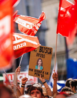 Gathering at Puerta del Sol due to the indefinite public education strike in Madrid. Gathering at Puerta del Sol due to the indefinite public education strike in Madrid. The indefinite strike by Madrid s teaching staff began this Wednesday, October 14. Teachers, students, and families are mobilizing at all levels, from preschool to university. October 14, 2026 in Madrid, Spain. Madrid Spain Copyright: xPabloxGarcia PGSxPhotoxAgencyx
