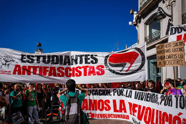 Gathering at Puerta del Sol due to the indefinite public education strike in Madrid. Gathering at Puerta del Sol due to the indefinite public education strike in Madrid. The indefinite strike by Madrid s teaching staff began this Wednesday, October 14. Teachers, students, and families are mobilizing at all levels, from preschool to university. October 14, 2026 in Madrid, Spain. Madrid Spain Copyright: xPabloxGarcia PGSxPhotoxAgencyx