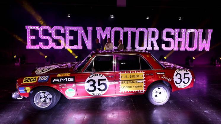Carwalk at the Essen Motor Show: Extensive photo gallery of spectacular cars ** FOR EDITORIAL USE ONLY ** EDITORIAL USE ONLY ** p Mercedes-Benz 300 SEL 6 8 AMG at the Essen Motor Show on October 14, 2026, at Messe Essen in Essen-Rüttenscheid, Germany, North Rhine-Westphalia, Essen. Copyright ChristofxKöpsel Copyright: ChristofxKöpsel doc88101onoa5jyig2316wp ,EDITORIAL USE ONLY Copyright: ChristofxKöpsel