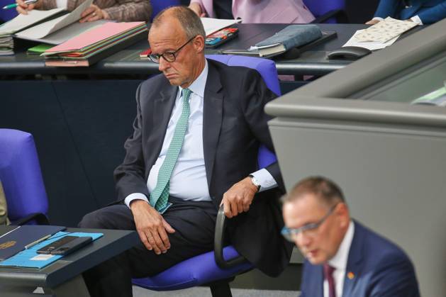 Berlin, Germany, October 14, 2026 German Bundestag 101st Session of the Bundestag Chancellor Friedrich Merz (CDU) and Tino Chrupalla (AfD) Copyright: xdtsxNachrichtenagenturx dts_138782