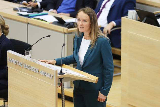 Magdeburg, Saxony-Anhalt, Germany, October 14, 2026 State Parliament Special Session: Claudia Wittig, BSW, delivers a speech on the introduction of a joint motion with the AfD to advocate for peace talks in the war in Ukraine Copyright: xdtsxNachrichtenagenturx dts_138758