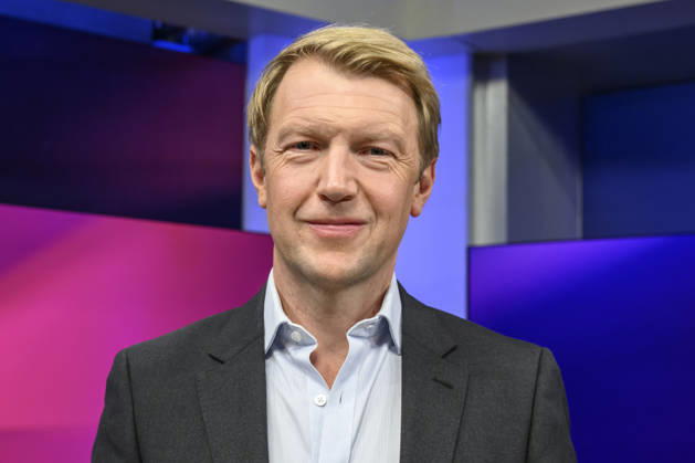 Pictured, from left: Markus Preiß, Head of the ARD Capital City Studio, GER, Berlin, studio, guest on Maischberger, political talk show, TV, program, with host Sandra Maischberger, Das Erste, from Adlershof, Am Studio 20, October 14, 2026, Copyright: HMBxMedia UwexKoch