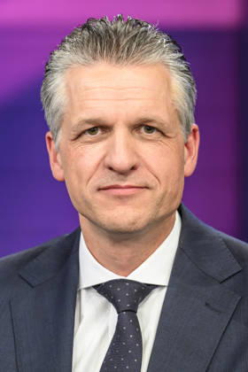 Pictured, from left: Thorsten Frei, CDU Union Parliamentary Group Leader, GER, Berlin, studio, guest on *Maischberger*, a political talk show, TV program, hosted by Sandra Maischberger, Das Erste, from Adlershof – At Studio 20, October 14, 2026, Copyright: HMBxMedia UwexKoch